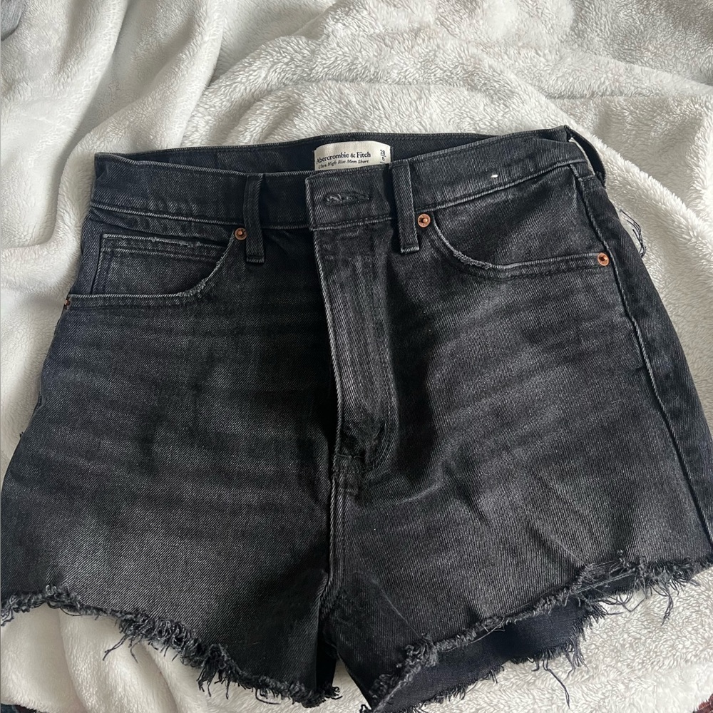 ⭐️ Abercrombie & Fitch Shorts ⭐️